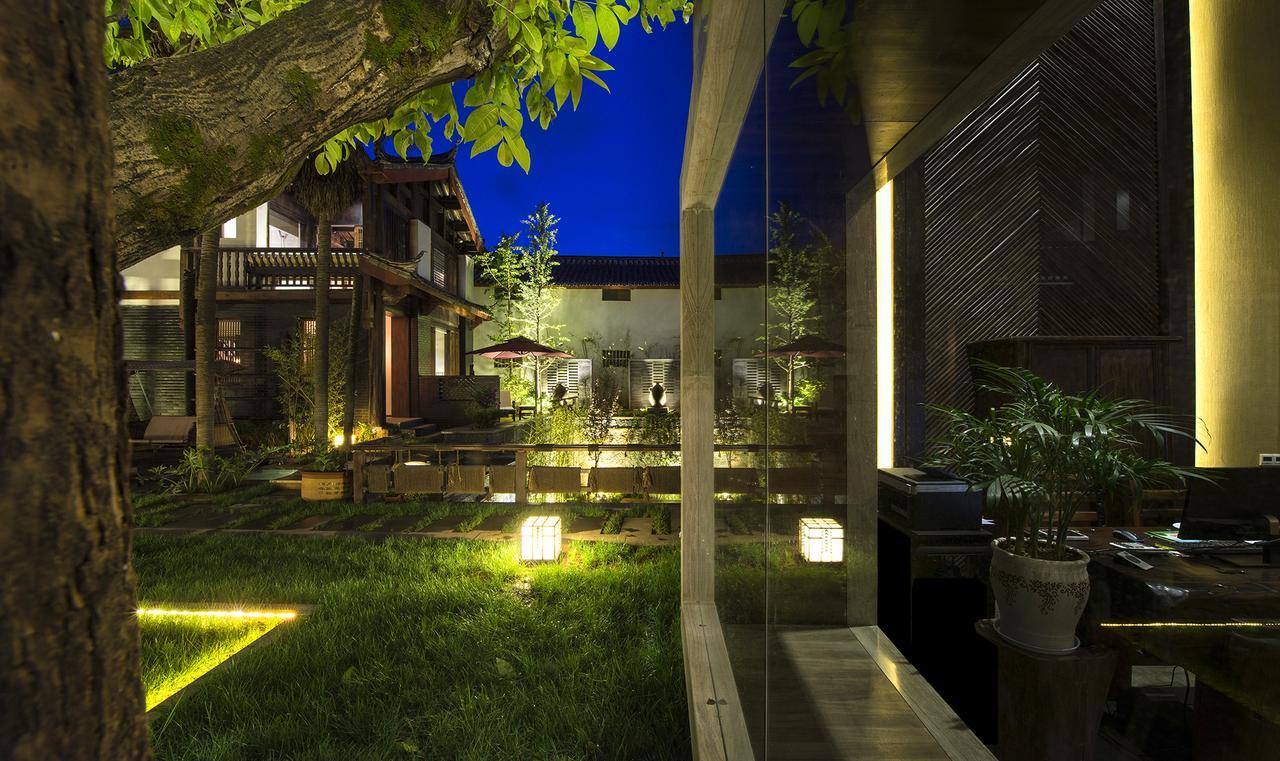 Lijiang Cheriton Hotel Bagian luar foto