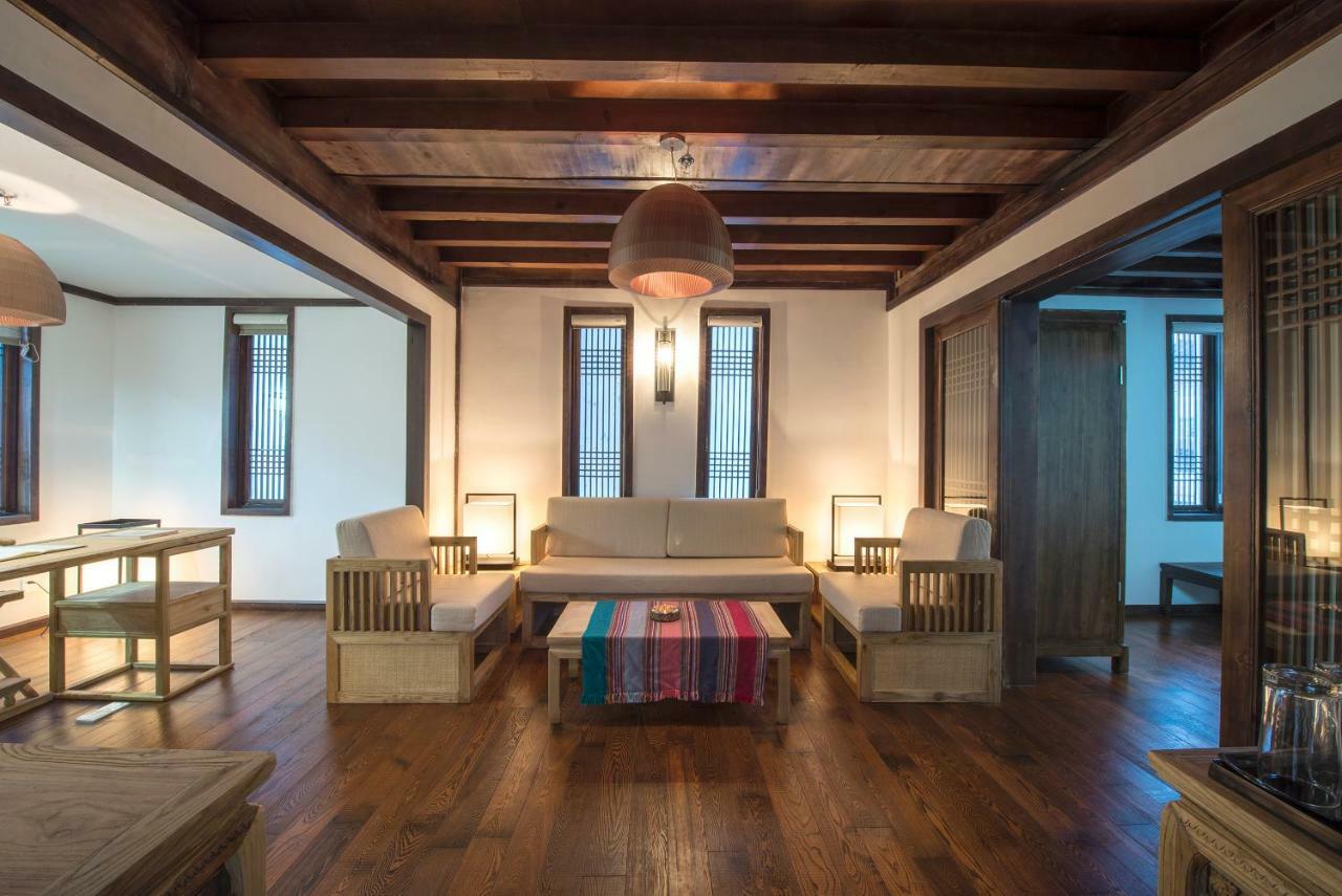 Lijiang Cheriton Hotel Bagian luar foto